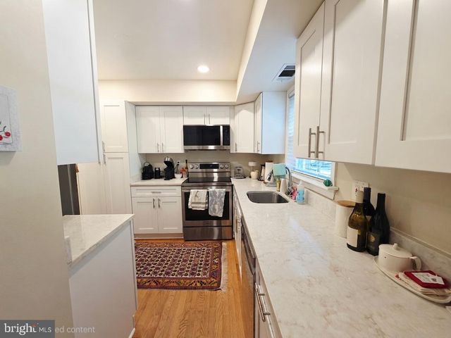 7629 TIVERTON DR, Springfield, VA 22152