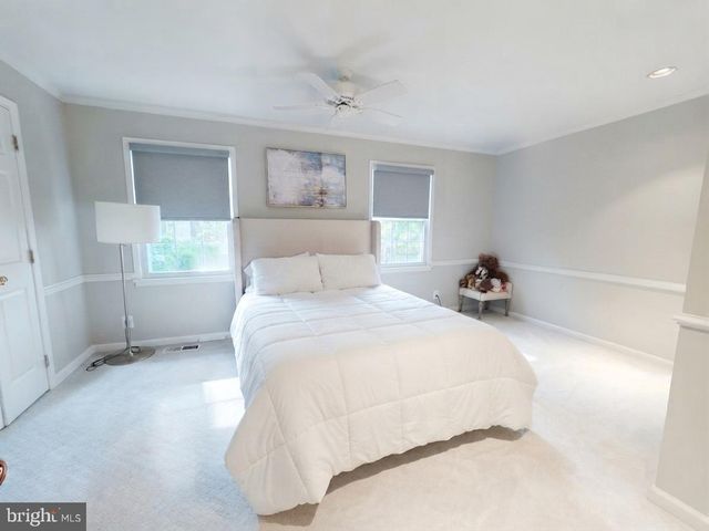 7629 TIVERTON DR, Springfield, VA 22152