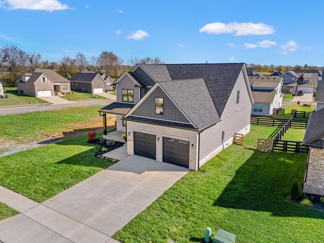 105 Peoples Meadow, Nicholasville, KY 40356