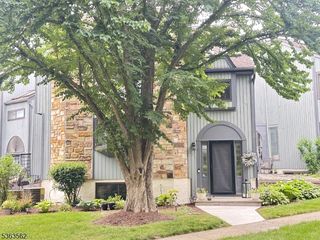 43 Kensington Ct, Washington Twp., NJ 07840