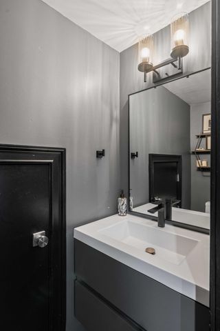 517 King Street Apt 11, Charleston, SC 29403