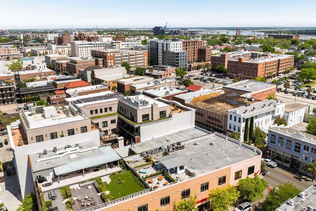 517 King Street Apt 11, Charleston, SC 29403