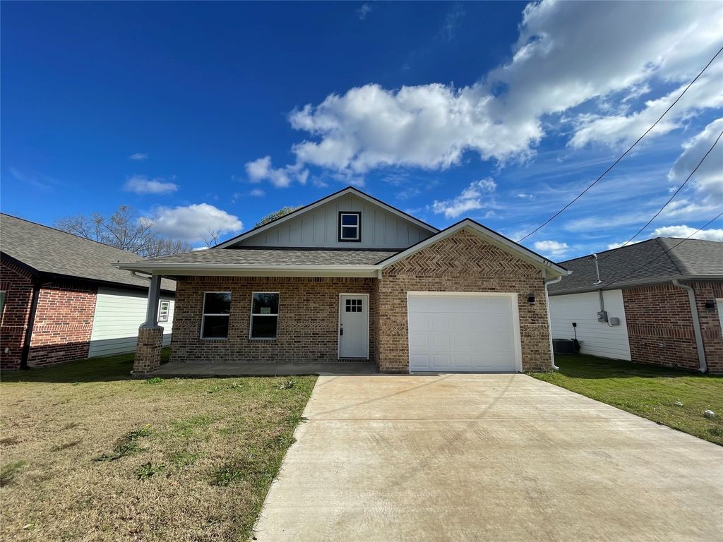813 Sayle, Greenville, TX 75401