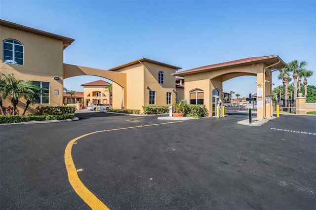 4307 BAYSIDE VILLAGE DRIVE 201, Tampa, FL 33615