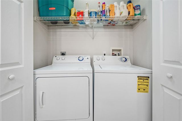 4307 BAYSIDE VILLAGE DRIVE 201, Tampa, FL 33615