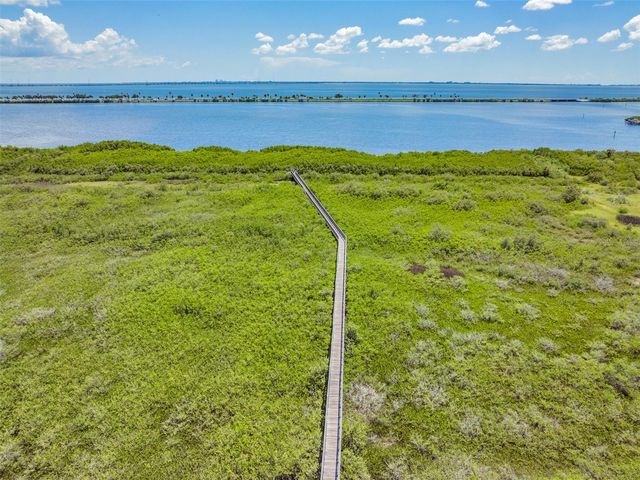 4307 BAYSIDE VILLAGE DRIVE 201, Tampa, FL 33615