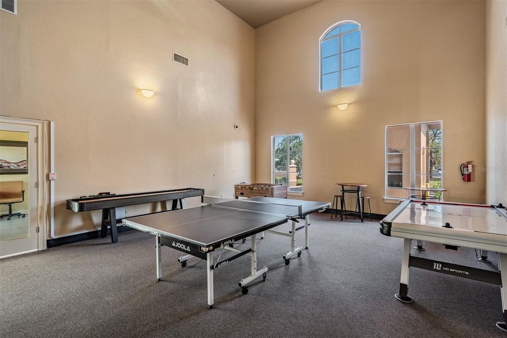 Image 27 of property listing at 4307 BAYSIDE VILLAGE DRIVE 201, Tampa, FL 33615