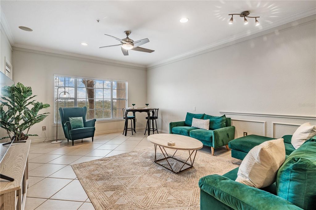 Image 6 of property listing at 4307 BAYSIDE VILLAGE DRIVE 201, Tampa, FL 33615