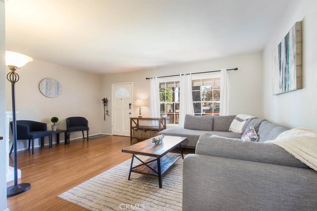 16907 Marlin Place, Lake Balboa, CA 91406