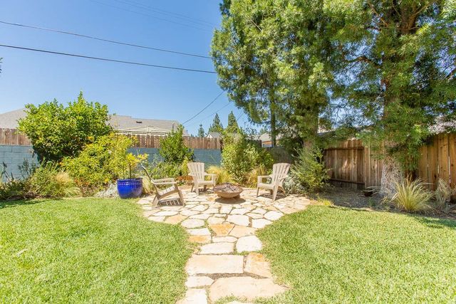 16907 Marlin Place, Lake Balboa, CA 91406