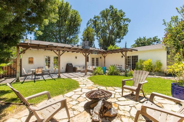 16907 Marlin Place, Lake Balboa, CA 91406