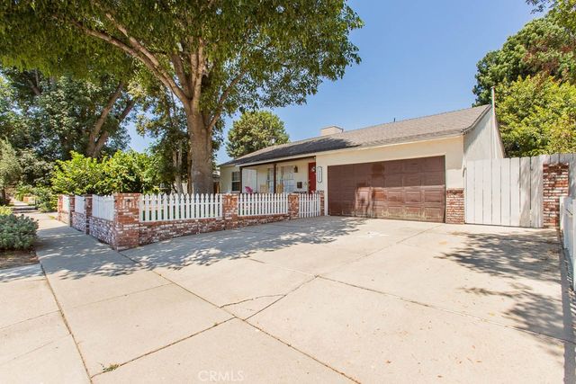 16907 Marlin Place, Lake Balboa, CA 91406