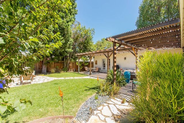 16907 Marlin Place, Lake Balboa, CA 91406