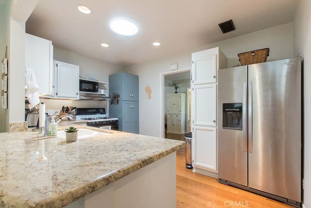 16907 Marlin Place, Lake Balboa, CA 91406
