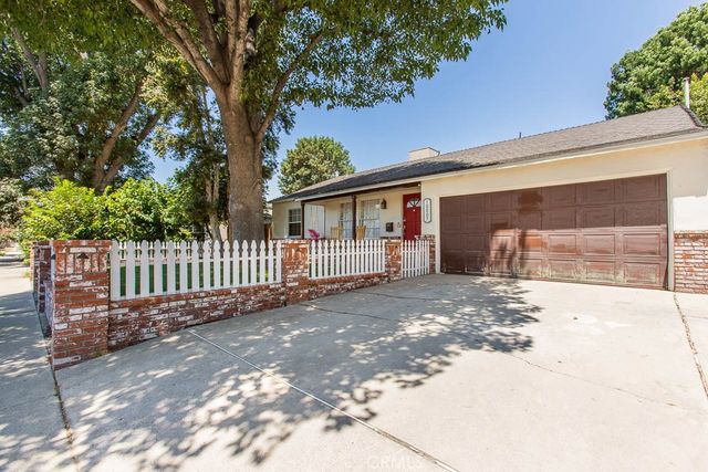 16907 Marlin Place, Lake Balboa, CA 91406