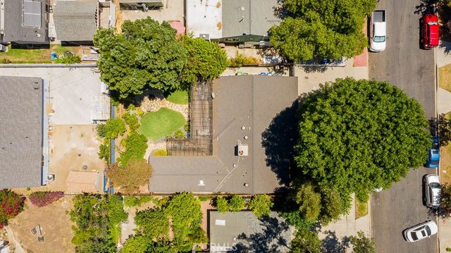 16907 Marlin Place, Lake Balboa, CA 91406