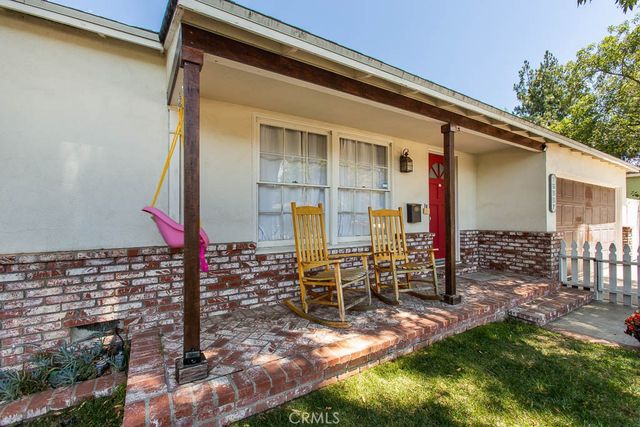 16907 Marlin Place, Lake Balboa, CA 91406