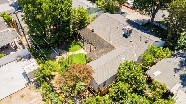 16907 Marlin Place, Lake Balboa, CA 91406