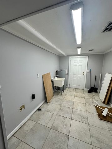 4024 N Monroe Street, Tallahassee, FL 32303