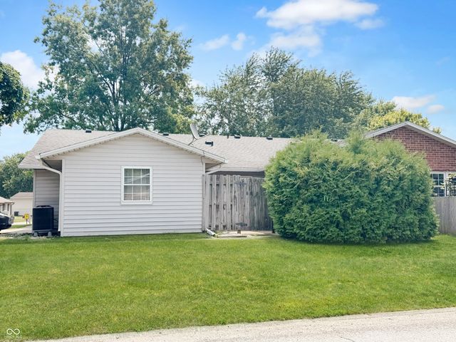 8001 Xenia Drive, Indianapolis, IN 46227