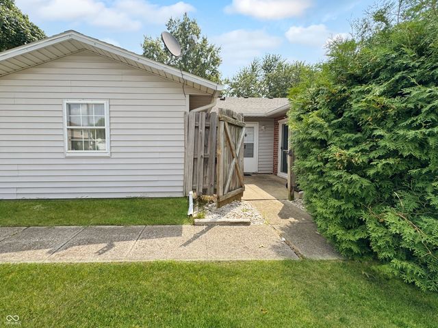 8001 Xenia Drive, Indianapolis, IN 46227