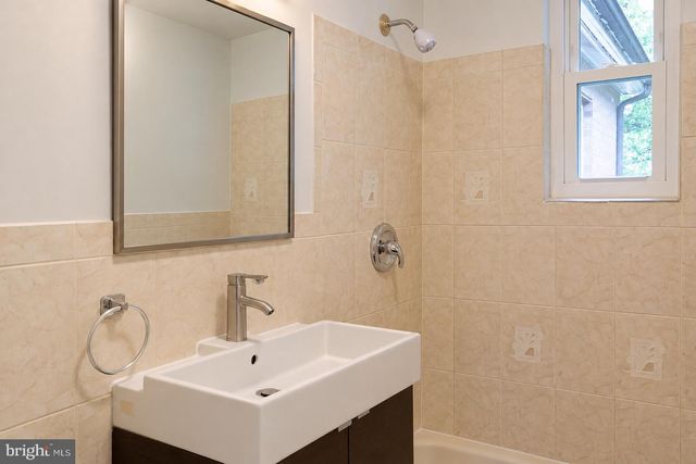 2420 HANNON ST, Hyattsville, MD 20783