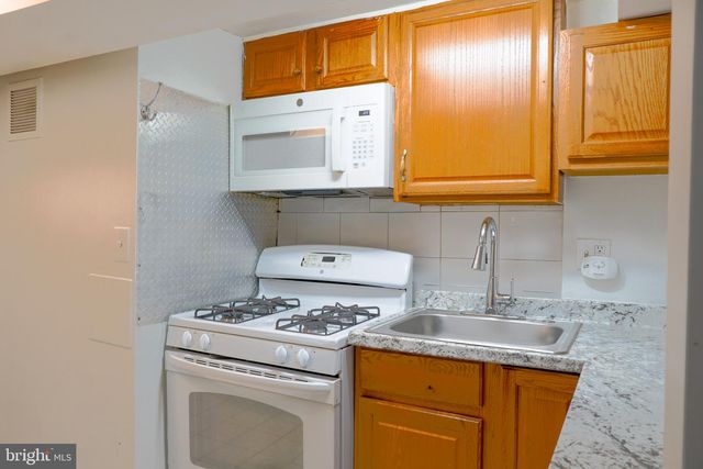2420 HANNON ST, Hyattsville, MD 20783