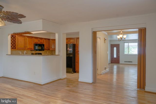2420 HANNON ST, Hyattsville, MD 20783