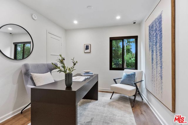 11346 Thurston Place, Los Angeles, CA 90049