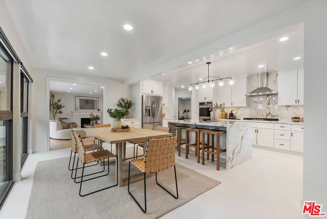 11346 Thurston Place, Los Angeles, CA 90049