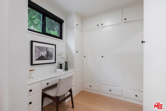 11346 Thurston Place, Los Angeles, CA 90049