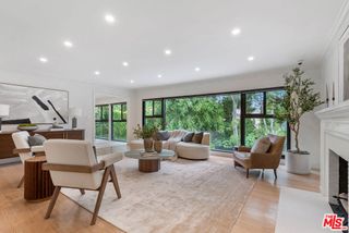 11346 Thurston Place, Los Angeles, CA 90049