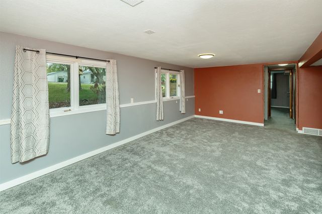 820 Dallas Street, De Soto, IA 50069