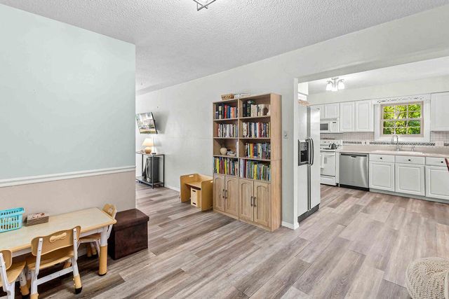 1576 LAKEWOOD DR, Columbia, MO 65202