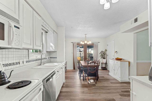 1576 LAKEWOOD DR, Columbia, MO 65202