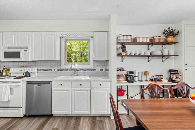 1576 LAKEWOOD DR, Columbia, MO 65202