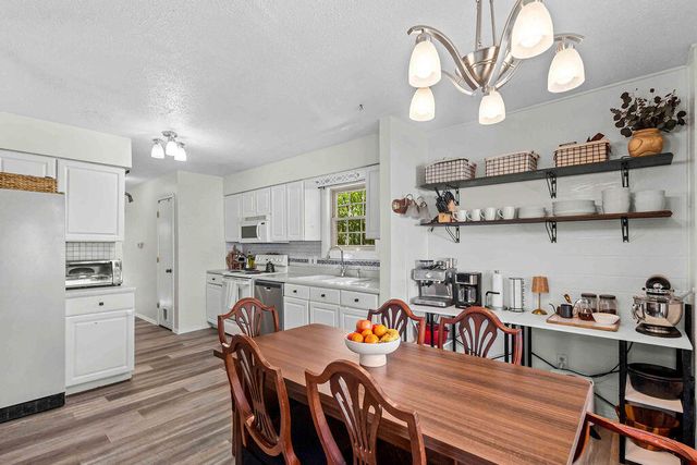 1576 LAKEWOOD DR, Columbia, MO 65202