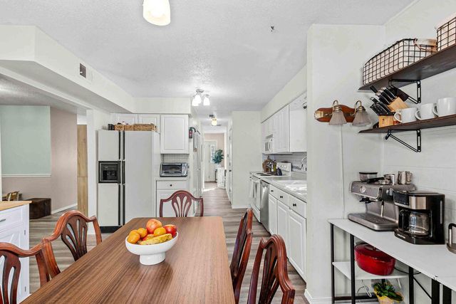 1576 LAKEWOOD DR, Columbia, MO 65202