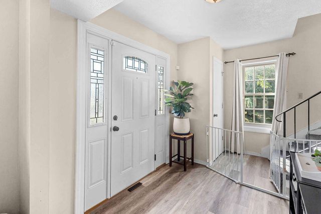 1576 LAKEWOOD DR, Columbia, MO 65202