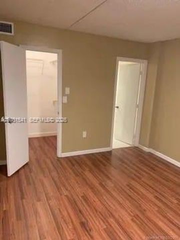 4168 Inverrary Drive 305, Lauderhill, FL 33319