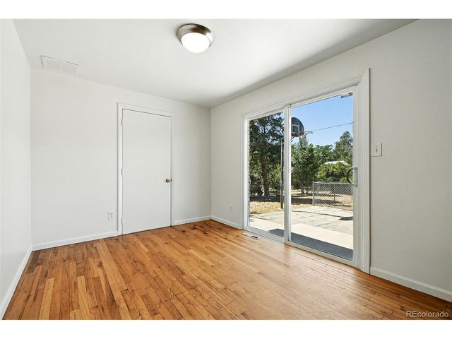 3207 Carson St, Aurora, CO 80011