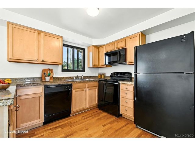 3207 Carson St, Aurora, CO 80011