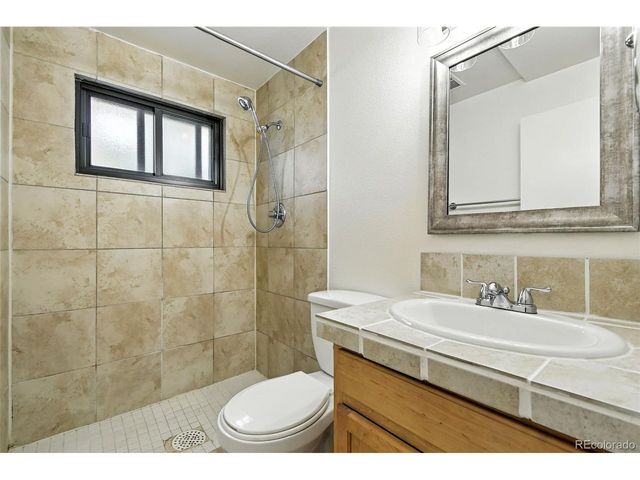 3207 Carson St, Aurora, CO 80011
