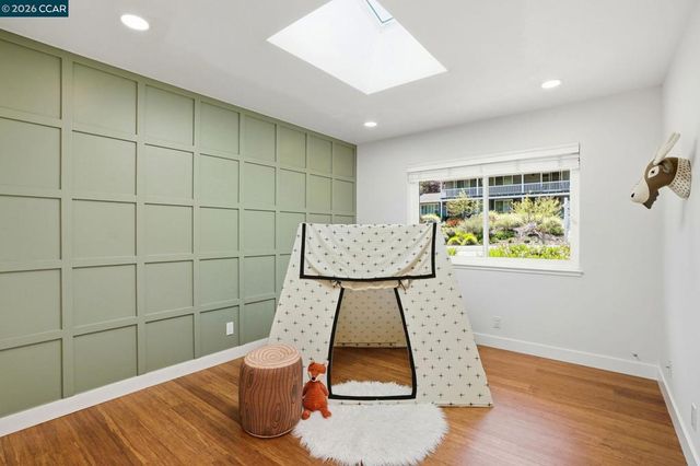 260 Corliss Dr, Moraga, CA 94556