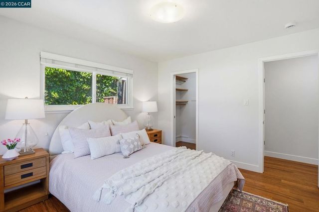 260 Corliss Dr, Moraga, CA 94556