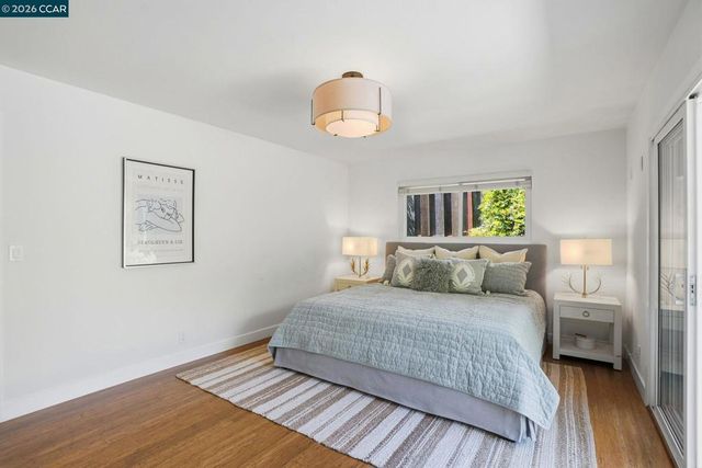 260 Corliss Dr, Moraga, CA 94556