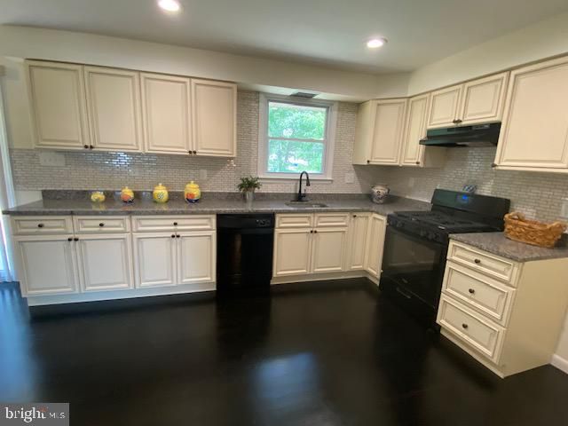 327 W VIRGINIA RD, Browns Mills, NJ 08015