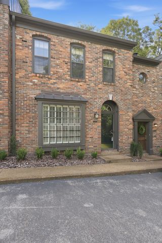 2012 Stokes Ln, Nashville, TN 37215