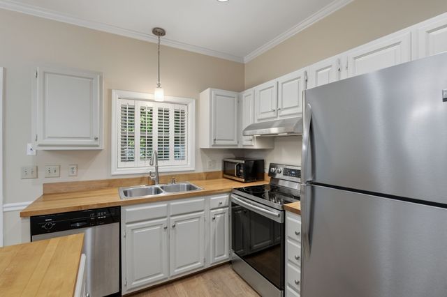 2012 Stokes Ln, Nashville, TN 37215