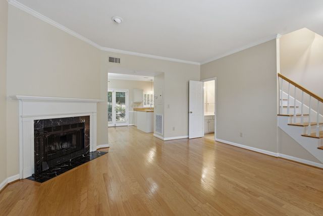 2012 Stokes Ln, Nashville, TN 37215
